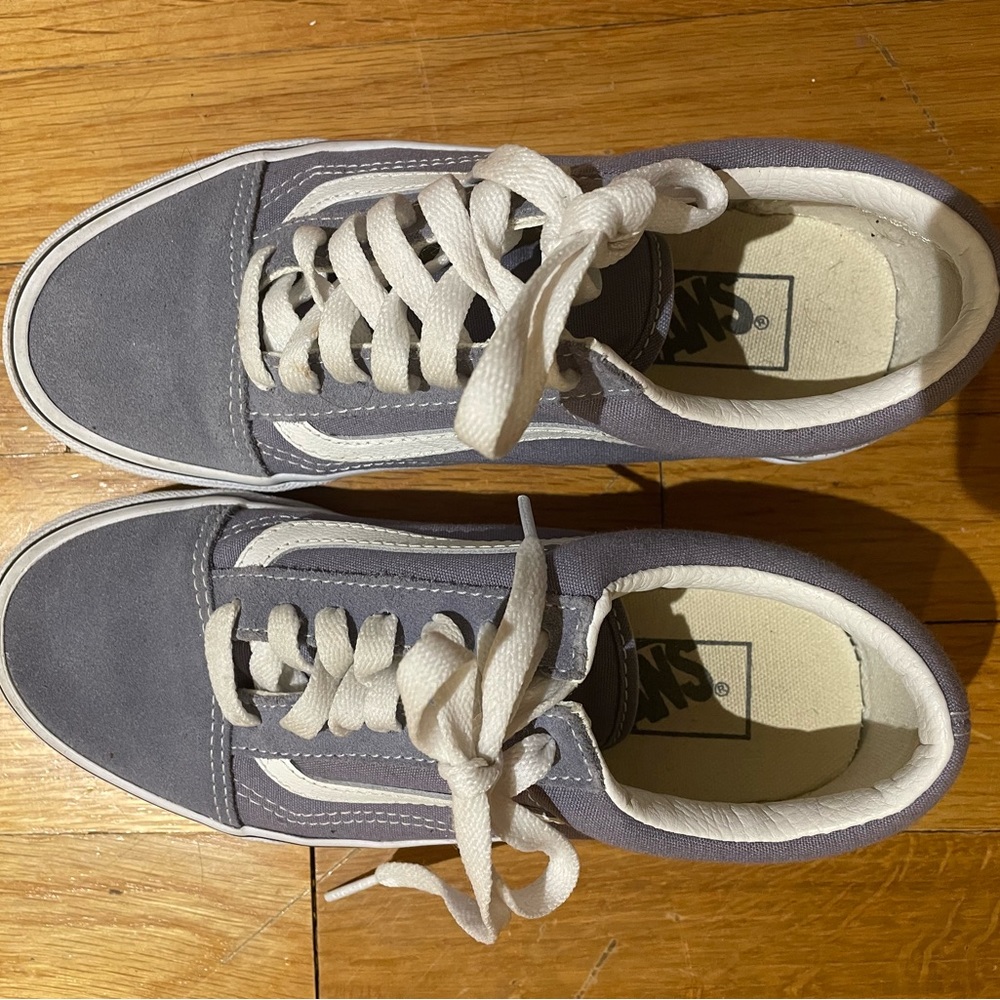 Vans - Picture 2 of 4